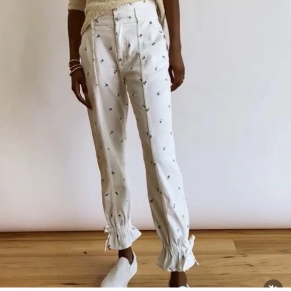 Something Navy Sylvia Floral Embroider Denim Pants White Size 2 U0770 - Picture 1 of 12